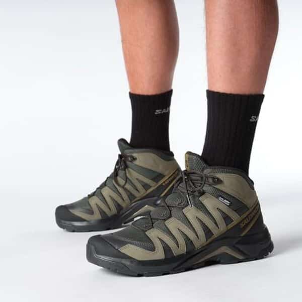 Découvrez notre test détaillé de la salomon X-adventure Recon Mid Gore-Tex, une chaussure de randonnée innovante alliant confort, durabilité et performance pour vos aventures en plein air.