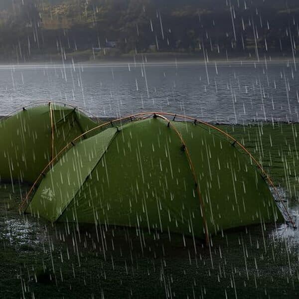 Découvrez notre test de la tente de trekking Night Cat 2 places : performance, confort et praticité au rendez-vous pour vos aventures en plein air