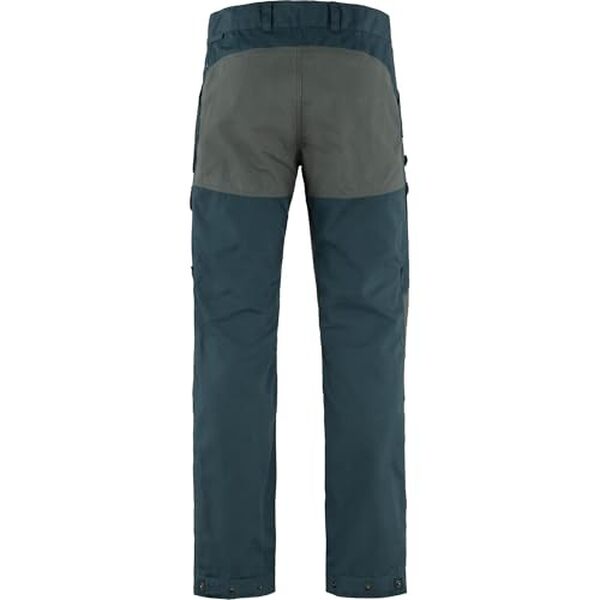 Découvrez le pantalon de trekking fjällräven Vidda Pro, alliant confort, durabilité et style pour toutes vos randonnées et aventures en pleine nature.