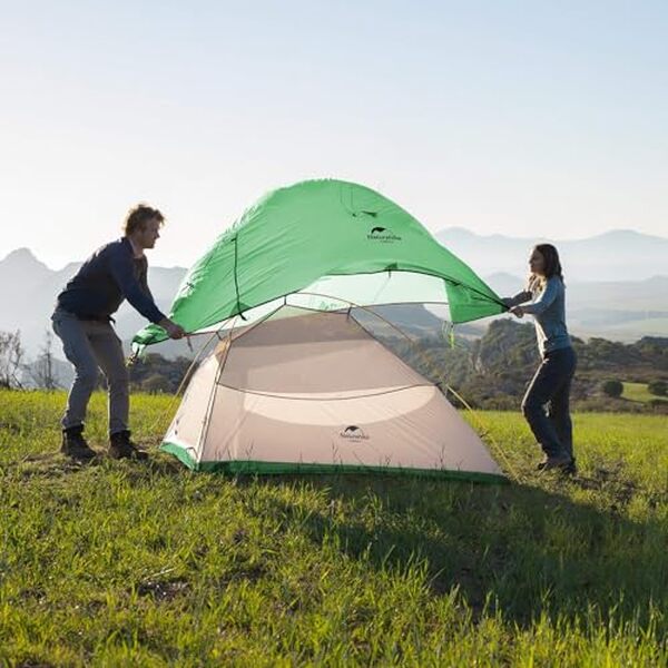 Découvrez notre test détaillé de la tente Naturehike Cloud Up 2 personnes : légèreté, imperméabilité et facilité de montage pour vos aventures en camping et randonnée. 