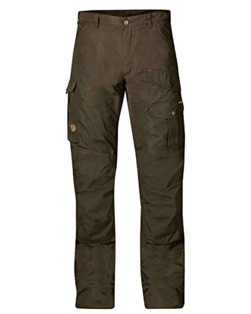Test du pantalon Fjällräven Barents Pro : randonnée en vert oliva