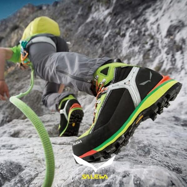 Découvrez notre test complet des bottes Salewa Condor Evo Gore-Tex pour hommes : confort, durabilité et performance en randonnée alpine. Avis détaillé et comparatif. 