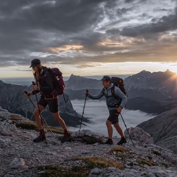 Découvrez notre test détaillé de la Salewa Mountain Trainer Lite Mid : performance, confort et durabilité pour vos randonnées en montagne. Avis expert et conseils. 