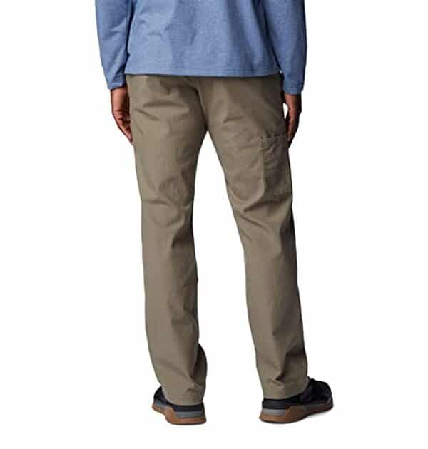 Découvrez notre avis complet sur le pantalon Columbia Men's Flex Roc : un vêtement de randonnée alliant confort, style et durabilité pour vos aventures en plein air. 