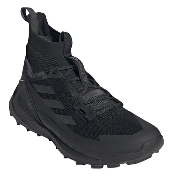 Découvrez notre test détaillé des chaussures de randonnée adidas Terrex Free Hiker 2 triple black : confort, durabilité et grip analysés pour vos aventures en montagne. 