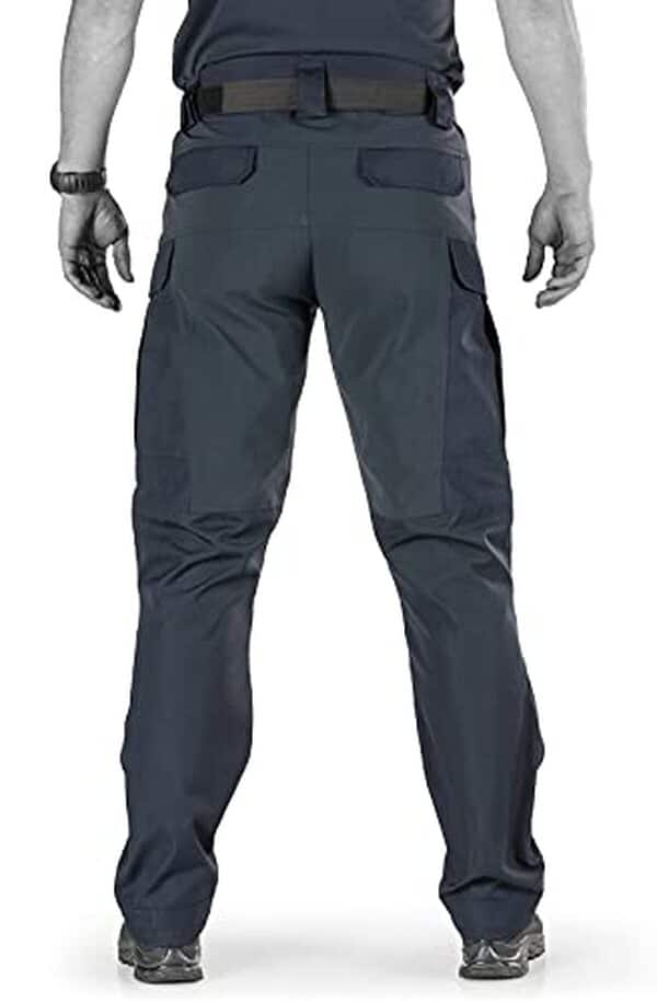 Test complet du pantalon d'intervention UF Pro P-40 Classic GEN2 bleu marine : performances, confort et durabilité pour les professionnels exigeants.